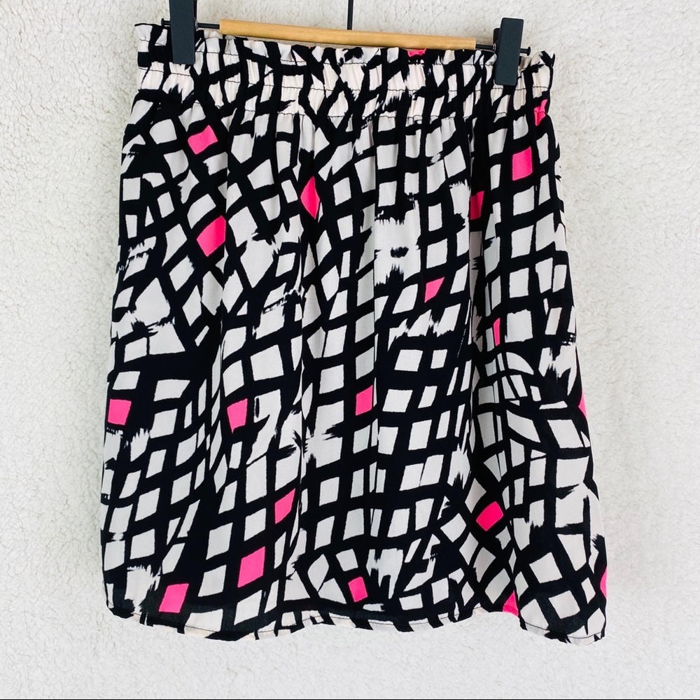 NWT Francesca’s Miami Black & White Print Skirt S